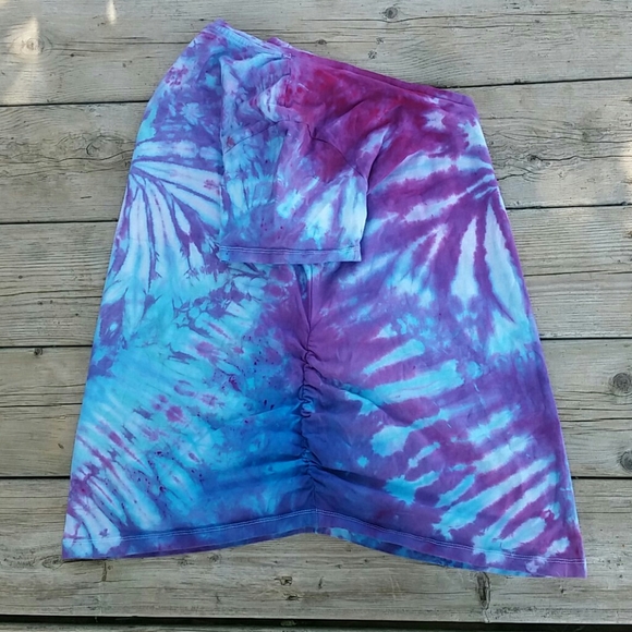 Tie Dye Maternity Shirt - Picture 3 of 4